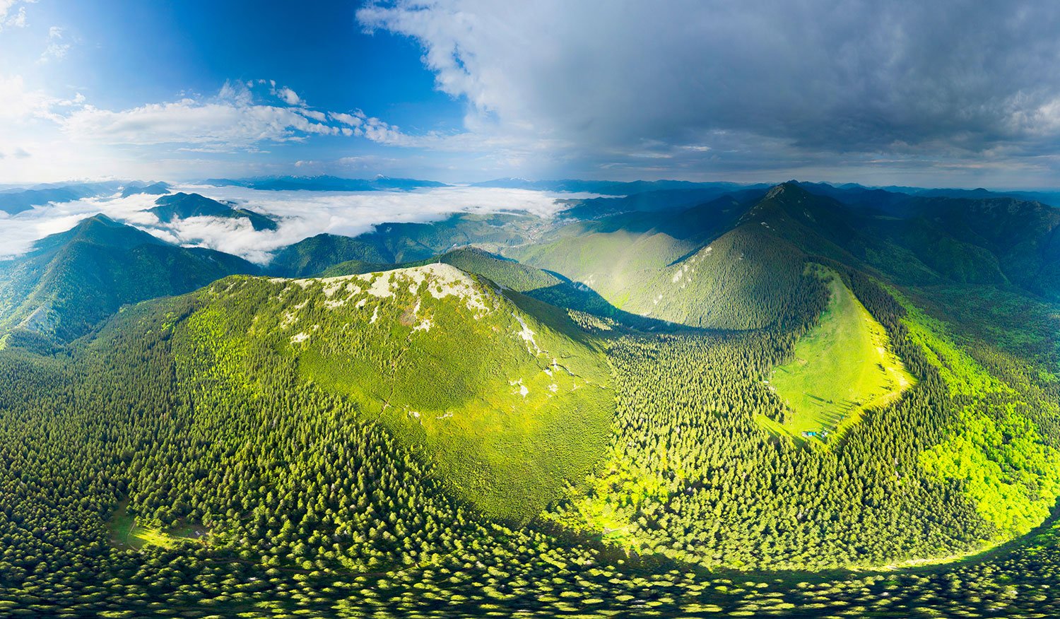 Ukraine, Carpathians, stone peaks Gorgan